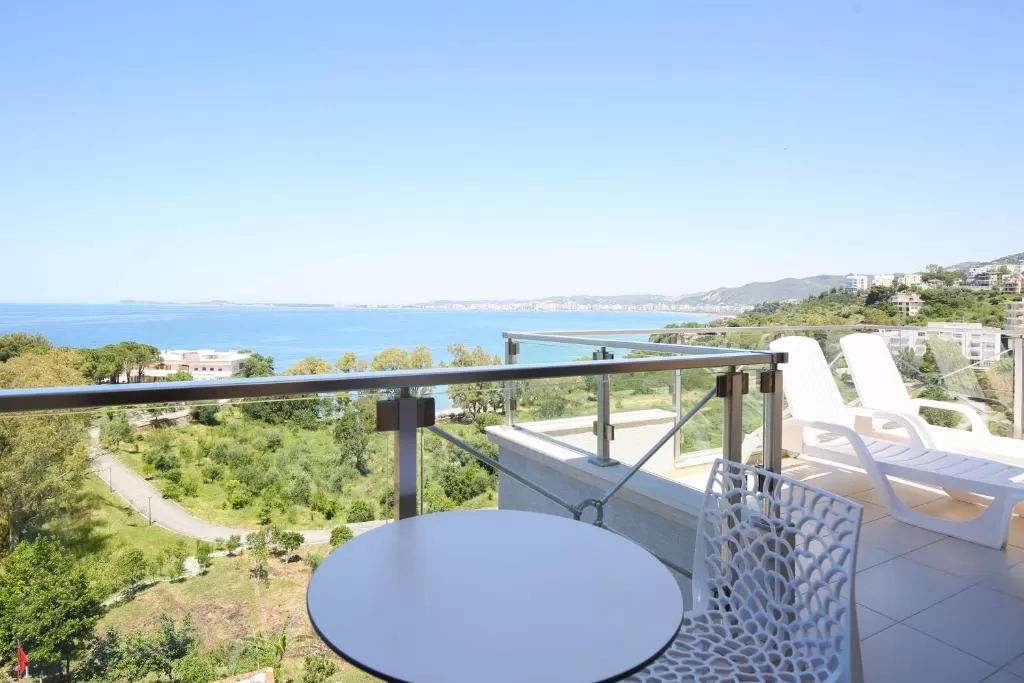 Diamond Hill 12 - Superior Suite 5.jpg